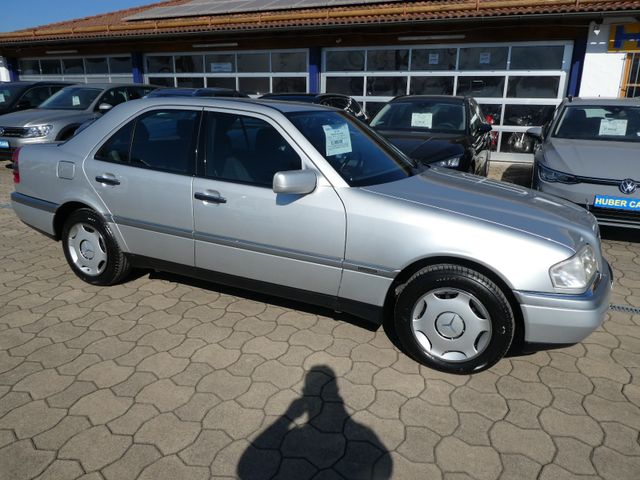 Mercedes-Benz C 180 ELEGANCE mit NUR 31´km+1. Hand