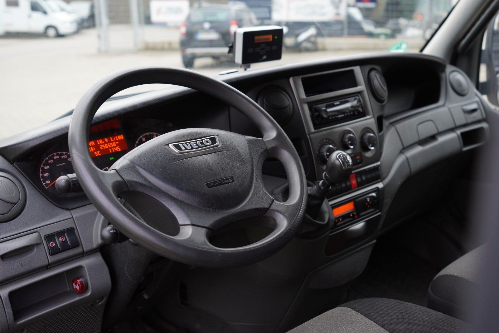 Fahrzeugabbildung Iveco  *Kran*Daily 3.0L*HMF*HU/AU*