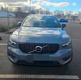 Volvo XC40 T3 R Design Geartronic R Design - Volvo XC40 von privat