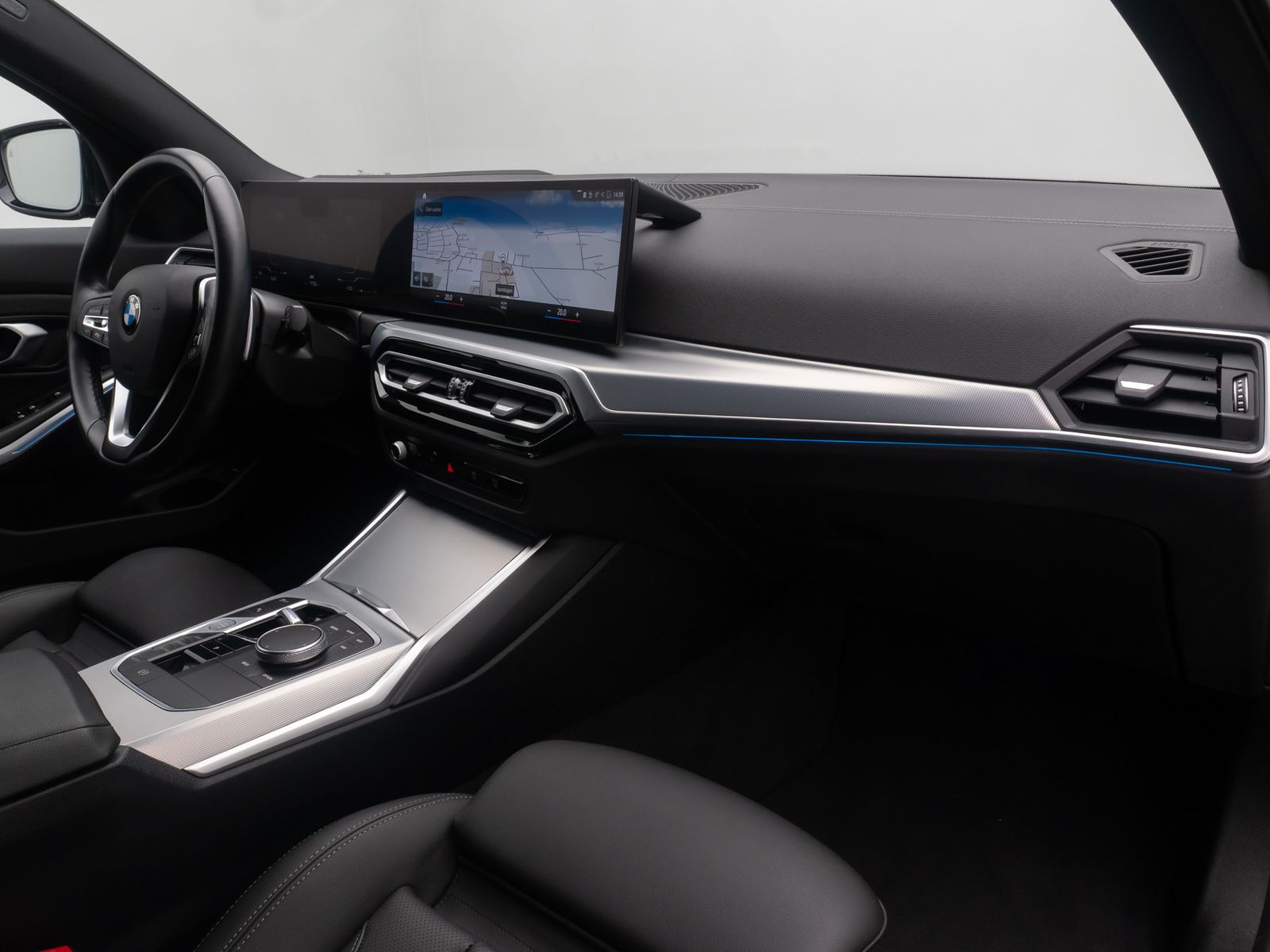 Fahrzeugabbildung BMW 320d Stop&Go DAB Kamera HUD Sportsitz Leder LED