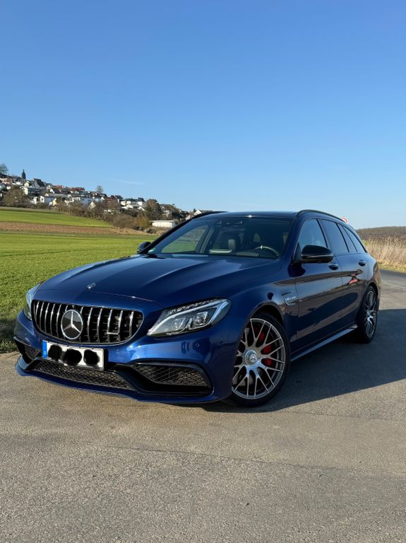 Mercedes-Benz C 63 AMG