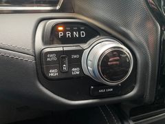Fahrzeugabbildung Dodge RAM 1500 Limited Night LPG Rambox Luft 360° LED