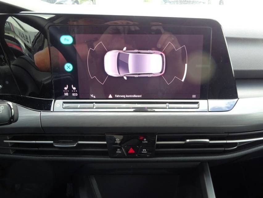 Fahrzeugabbildung Volkswagen Golf VIII 1.4 eHybrid Style  8-fach bereift