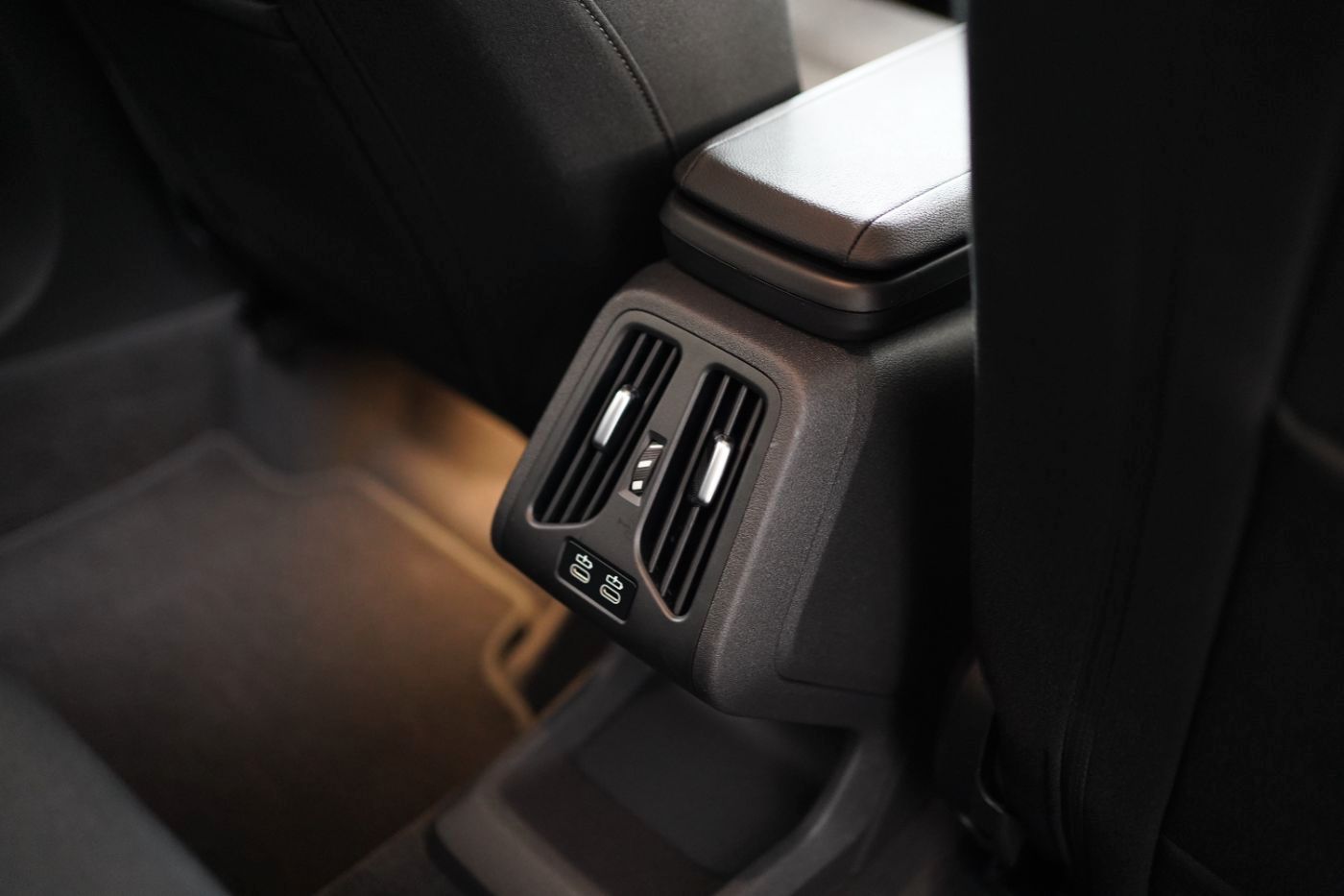 Fahrzeugabbildung BMW 220i Active Tourer LED+Navigation+Komfortzugang