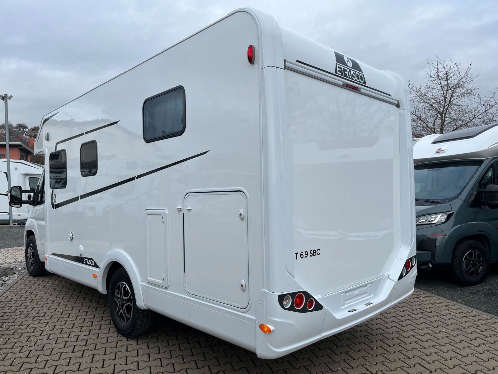 Fahrzeugabbildung Etrusco T 6.9 SBC *Automatik*Hubbett*Markise*Komfort Plu