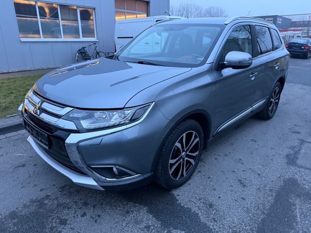 Mitsubishi Outlander SUV-Star+ 4WD Automatik Navi Kamera AH