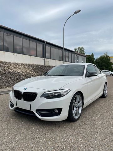 BMW 220d F22