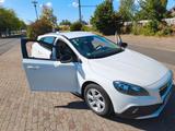 Volvo V40 Cross Country D3 Geartronic Momentum Mom...