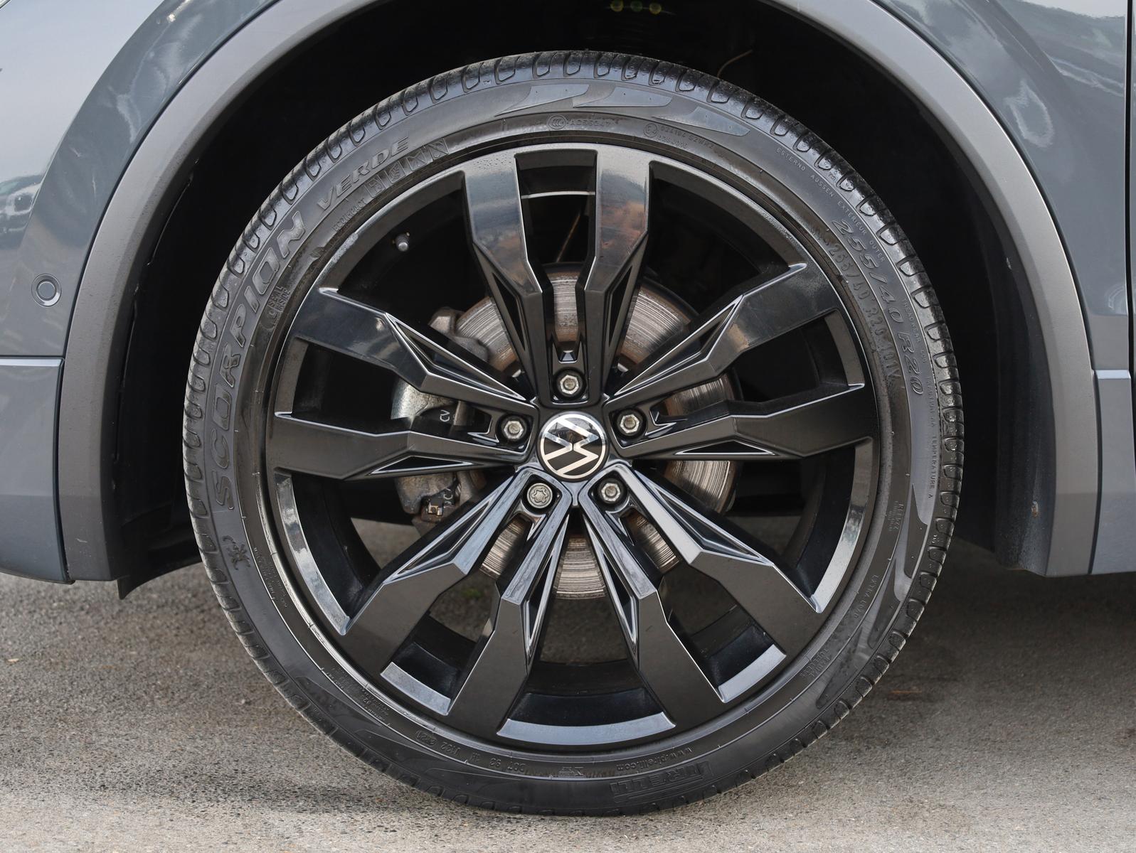Volkswagen Tiguan R-Line*AHK*Virtual*Pano*ACC*MatrixLED*20"