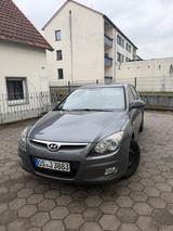 Hyundai i30 - Hyundai i30 mit Benzin-Antrieb: Kleinwagen, Automatik