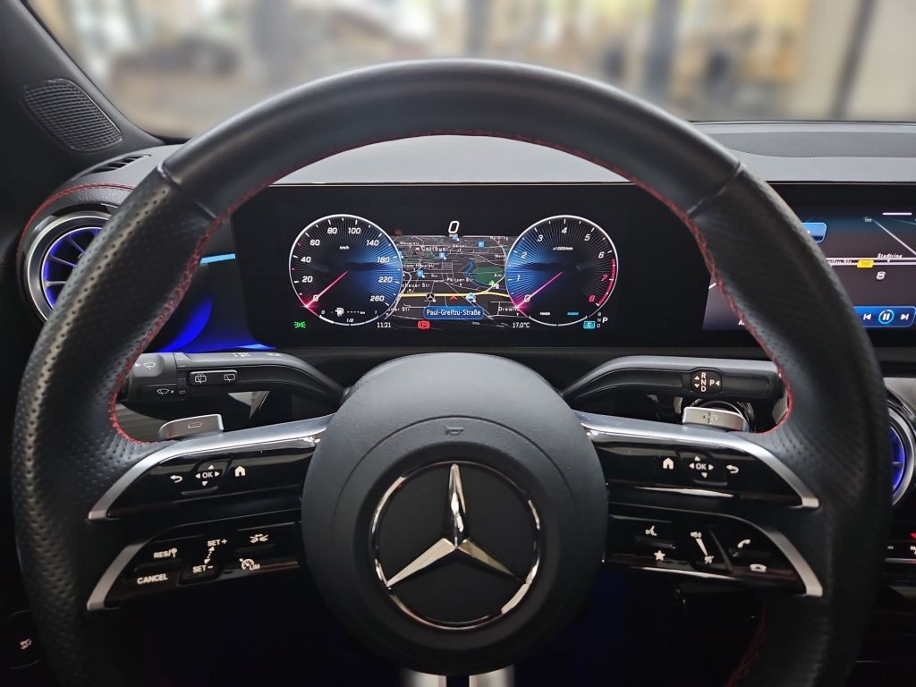 Fahrzeugabbildung Mercedes-Benz CLA 200 SB AMG AHK Pano Totwi. LED SHZ Sport DAB