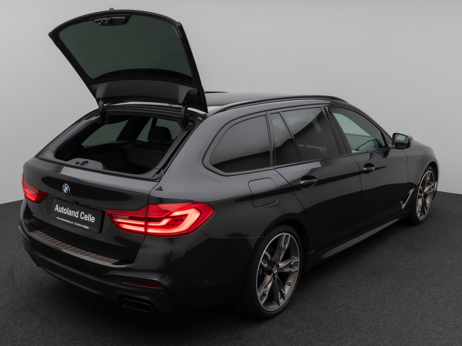 Fahrzeugabbildung BMW M550d xD Laser 360°HUD H/K AHK Komfort 20Zoll