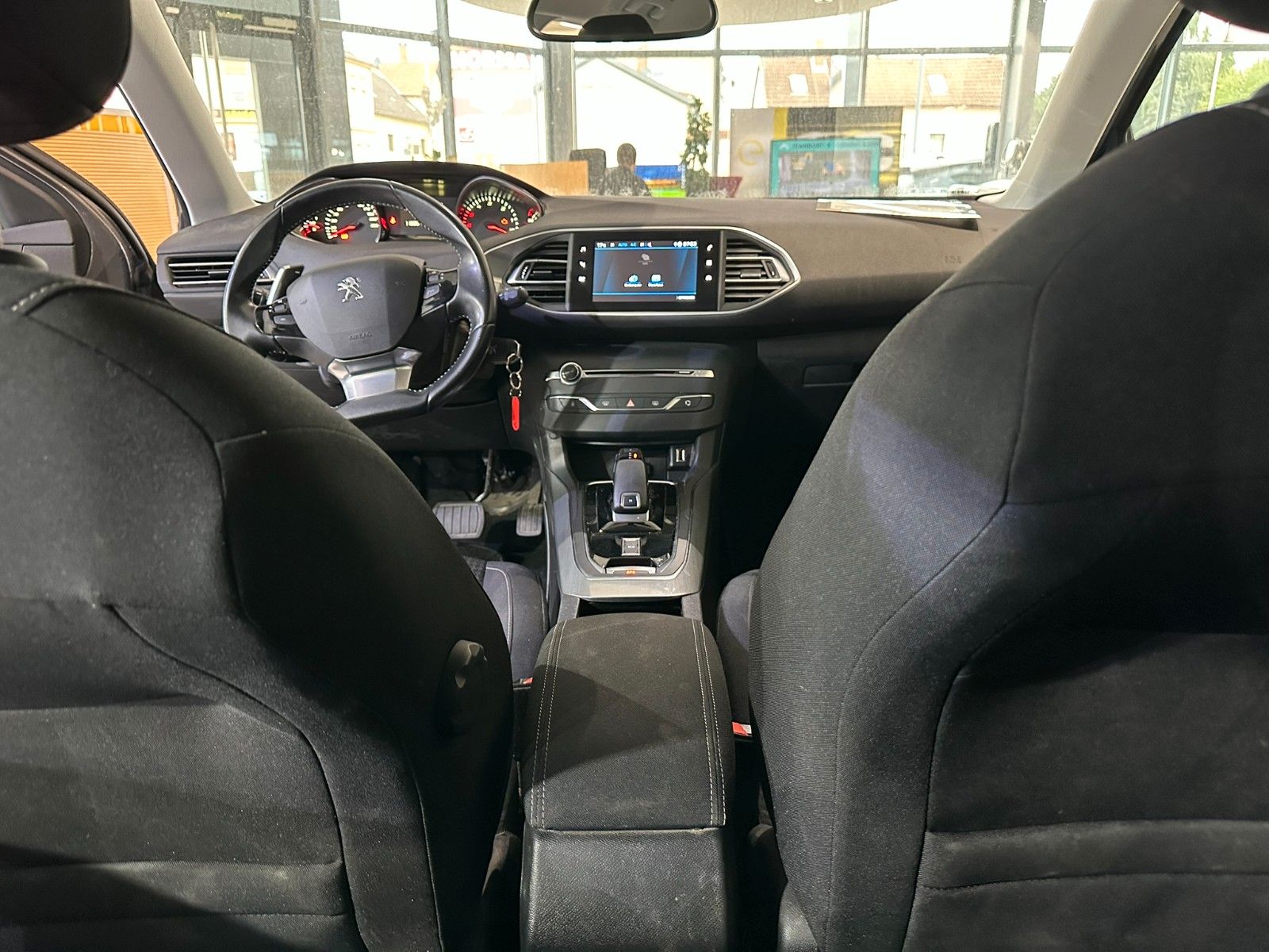 Fahrzeugabbildung Peugeot 308 SW Active 1.5D NAVI/LED/PDC/ALU/TEMPOMAT