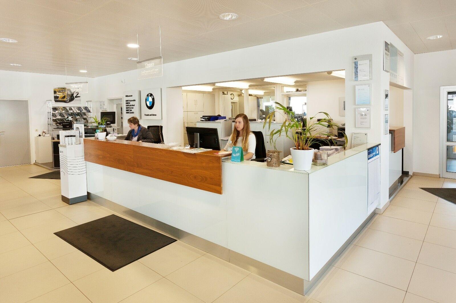 showroom-image-main