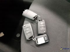 Fahrzeugabbildung Skoda Octavia Combi Style Navi SiHz StdHz ACC RFK DAB