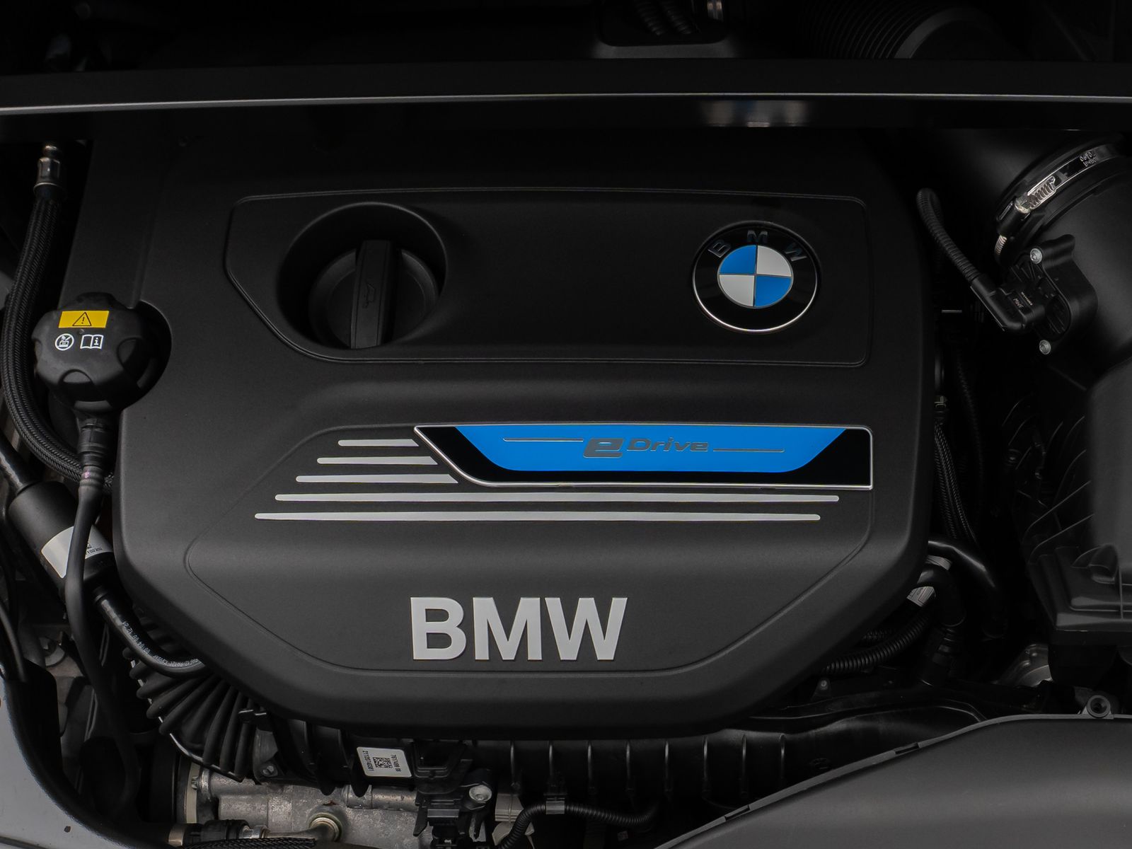 Fahrzeugabbildung BMW X1 xD25e Parkassist DAB AHK Geschwindigkeitsreg