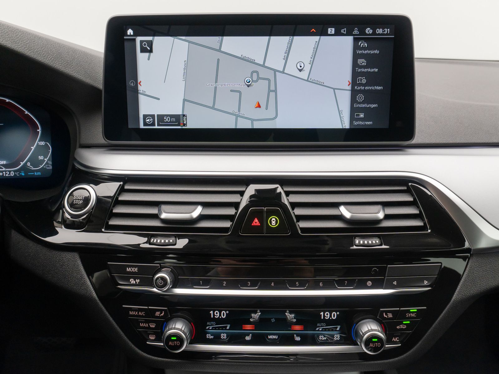 Fahrzeugabbildung BMW 530e ACC Kamera DAB Laser AHK Komfort WLAN Sport