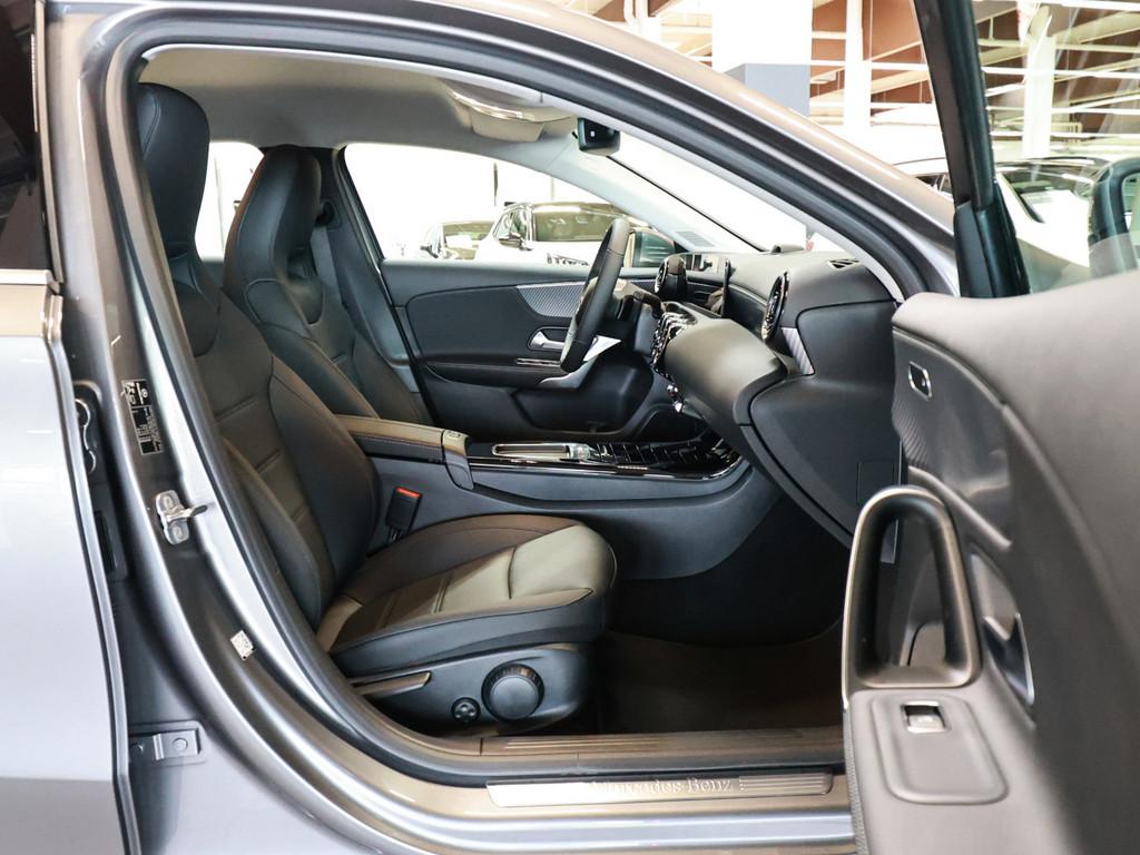 Mercedes-Benz A 250 4M Progressive Line AHK LED Kamera Spurh.-