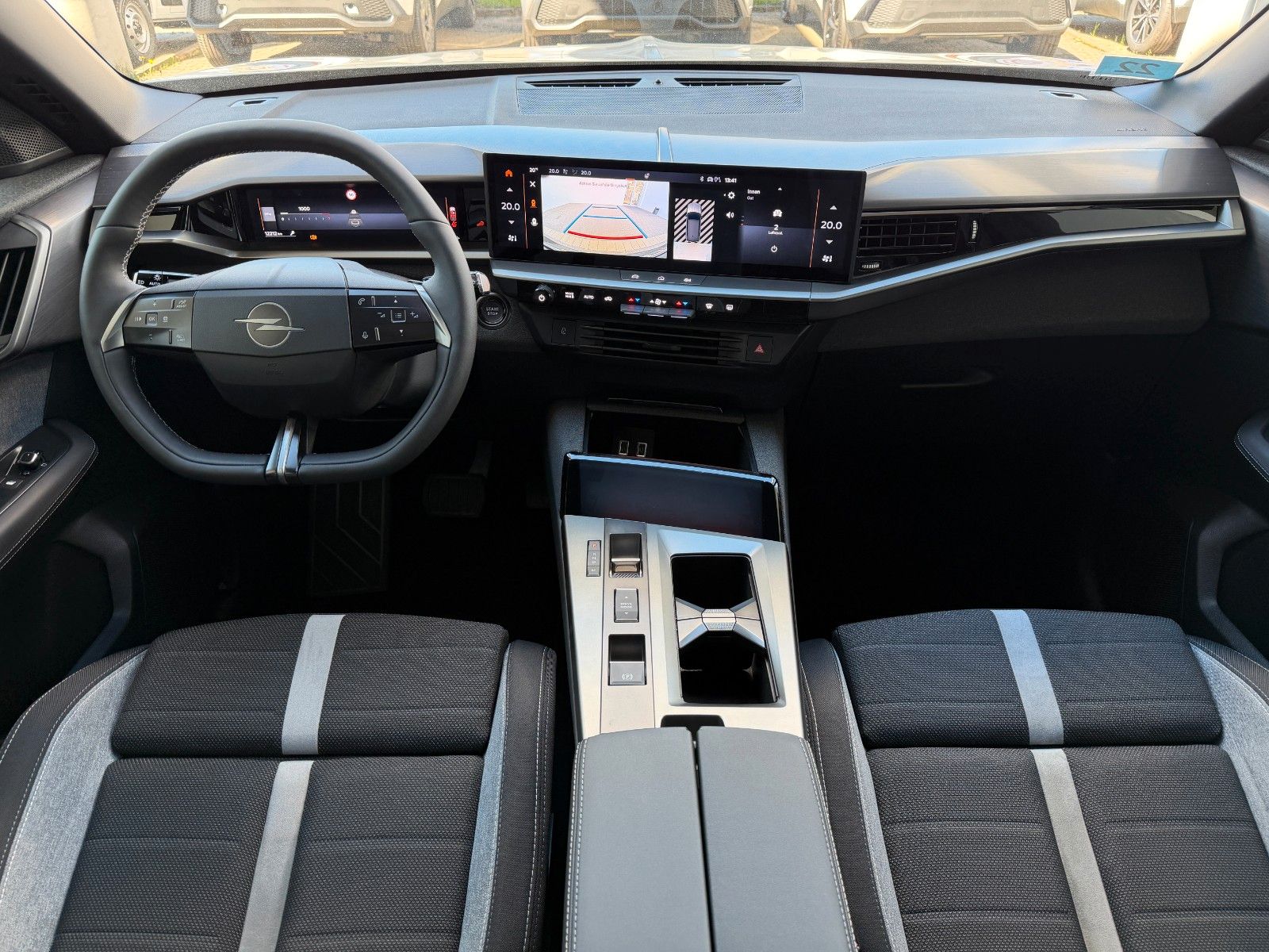 Fahrzeugabbildung Opel Grandland Edition 136PS Hybrid LED/Navi/Kamera!