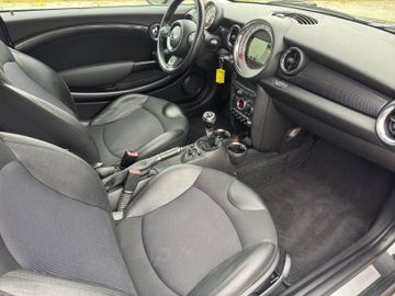 MINI Clubman Cooper SD Navi+Xenon+Sitzhzg, Bild 24