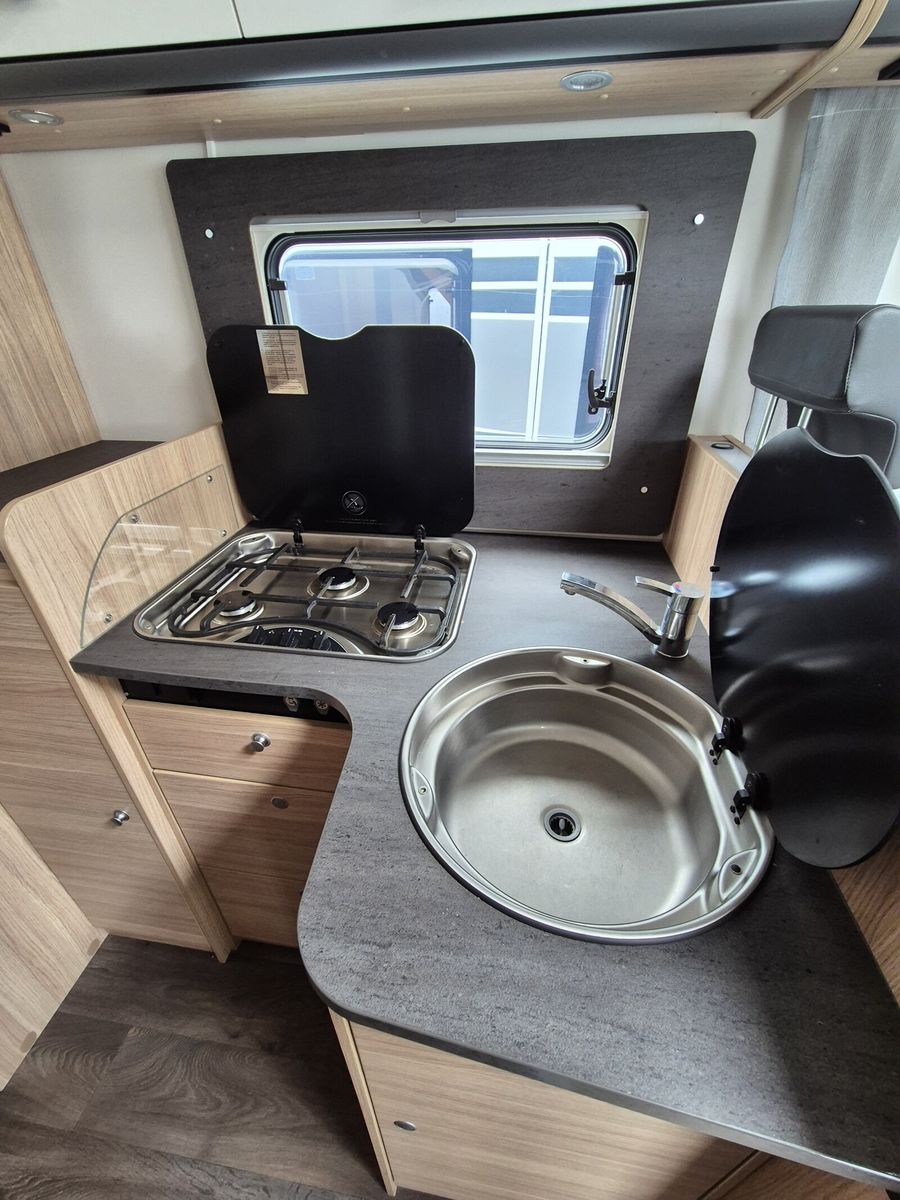 Fahrzeugabbildung Sunlight Adventure I 67S Adventure Navi Solar Dachklima