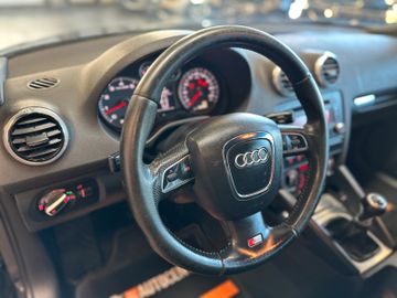 MYAUTOCENTER – Gebraucht- und Jahreswagen mit Werkstattservice in Pfaffenhofen Audi A3 Sportback*S-LINE*BI-XENON*KLIMAATIK*LEDER*