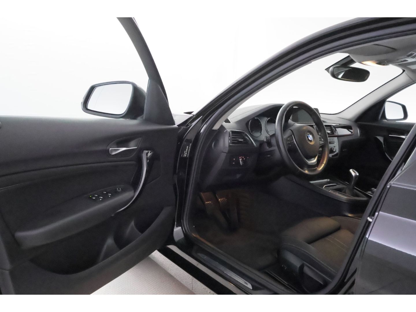 BMW 120 i Sport Line+LED+NAVI+TEMPO+PDC+KLIMA+SHZ foto 16