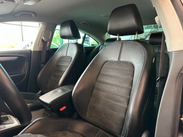 Volkswagen Passat *Sport-Paket*Tempo*Navi*PDC*BI-XENON*
