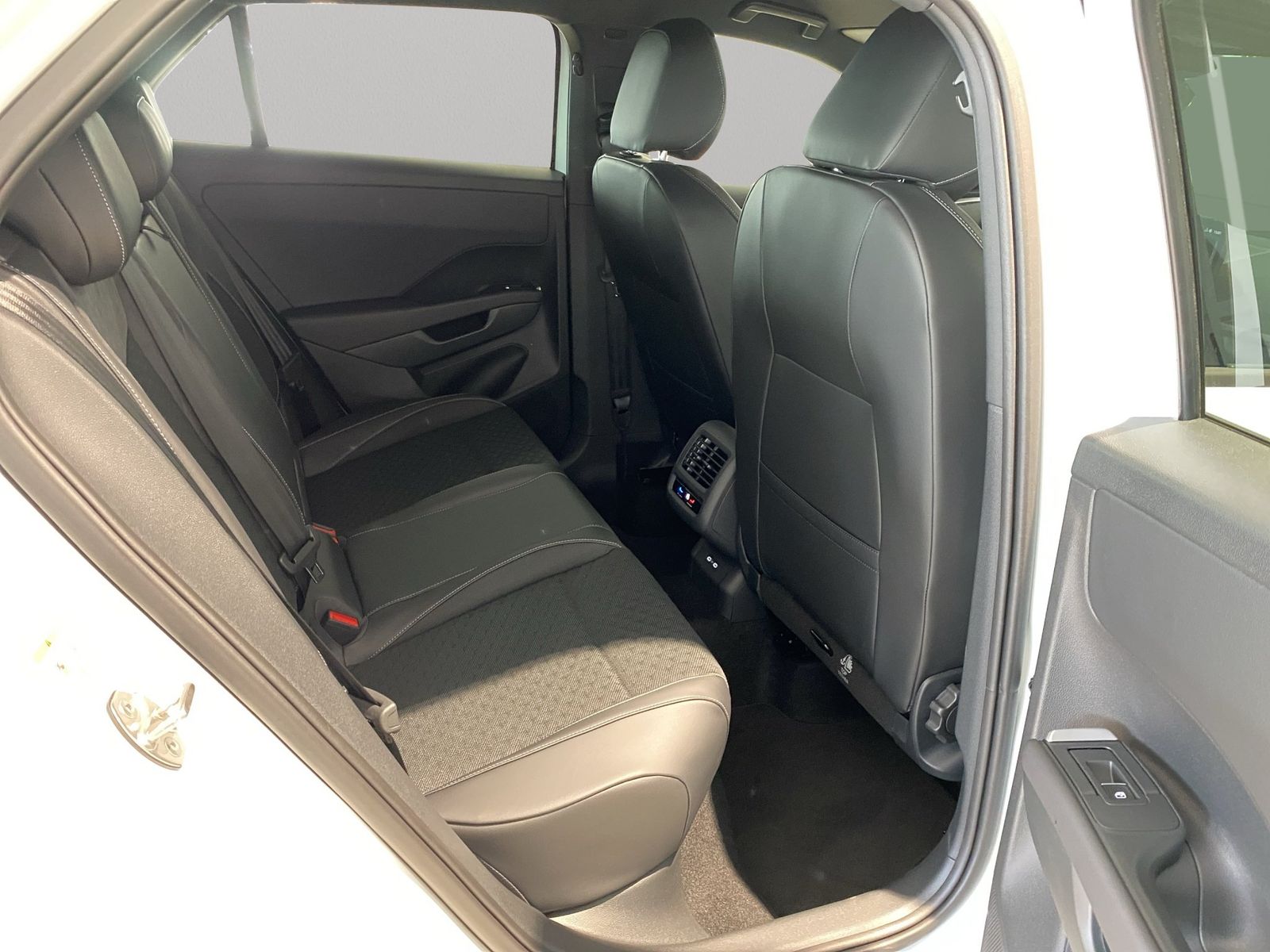 Volkswagen T-Roc - Bild 7