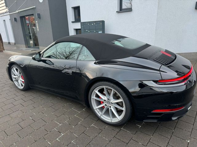 Porsche 911 Carrera 4 S Cabriolet