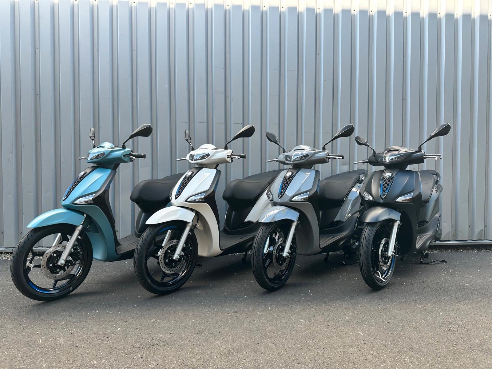 Piaggio Liberty 125 E5+ Sport schwarz matt, weiß & grau