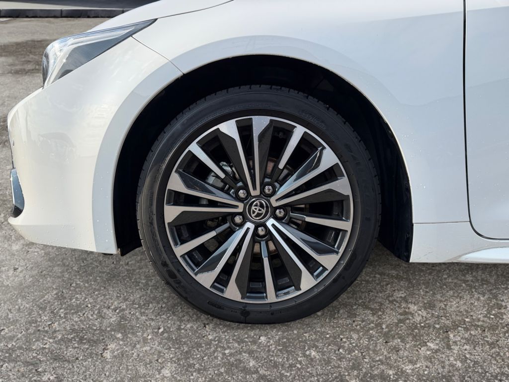 Fahrzeugabbildung Toyota Corolla 1.8 Hybrid Touring Sports Teamplayer