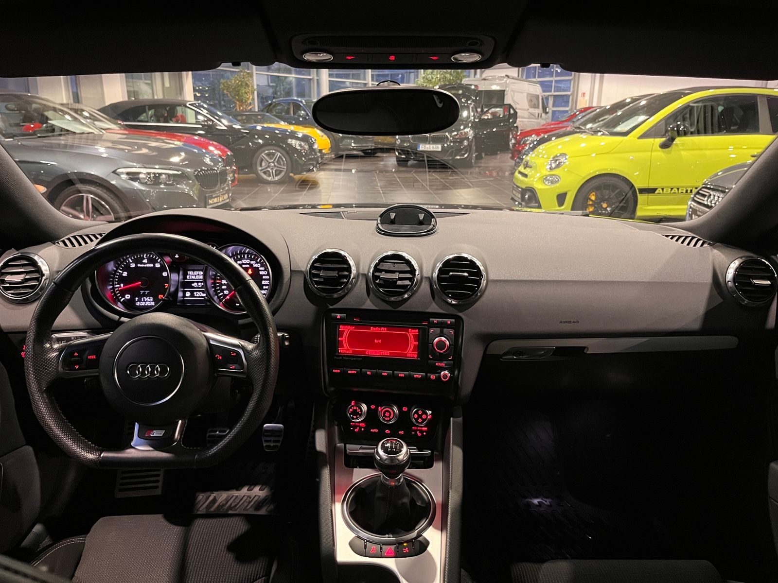 Fahrzeugabbildung Audi TT Coupe 1.8 TFSI S-Line XEN NAV SHZ