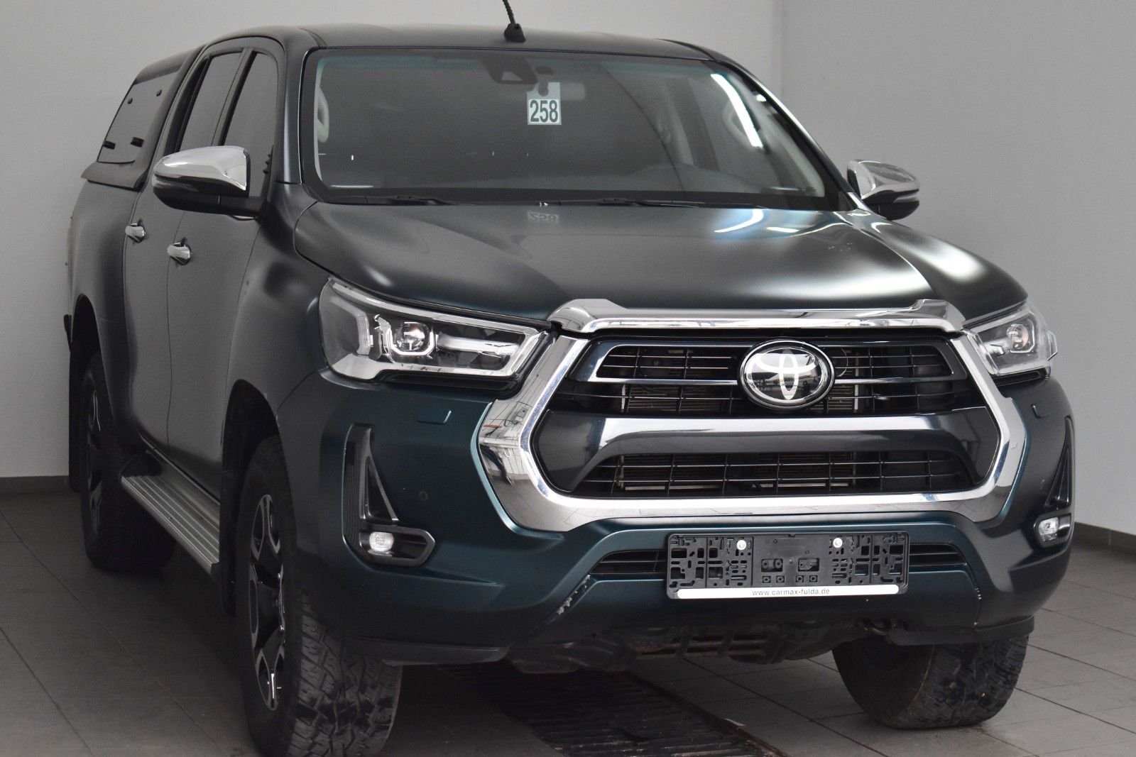 Fahrzeugabbildung Toyota Hilux 2.8 D4-D Executive ,VOLL,Hard Top,ACC,AHK