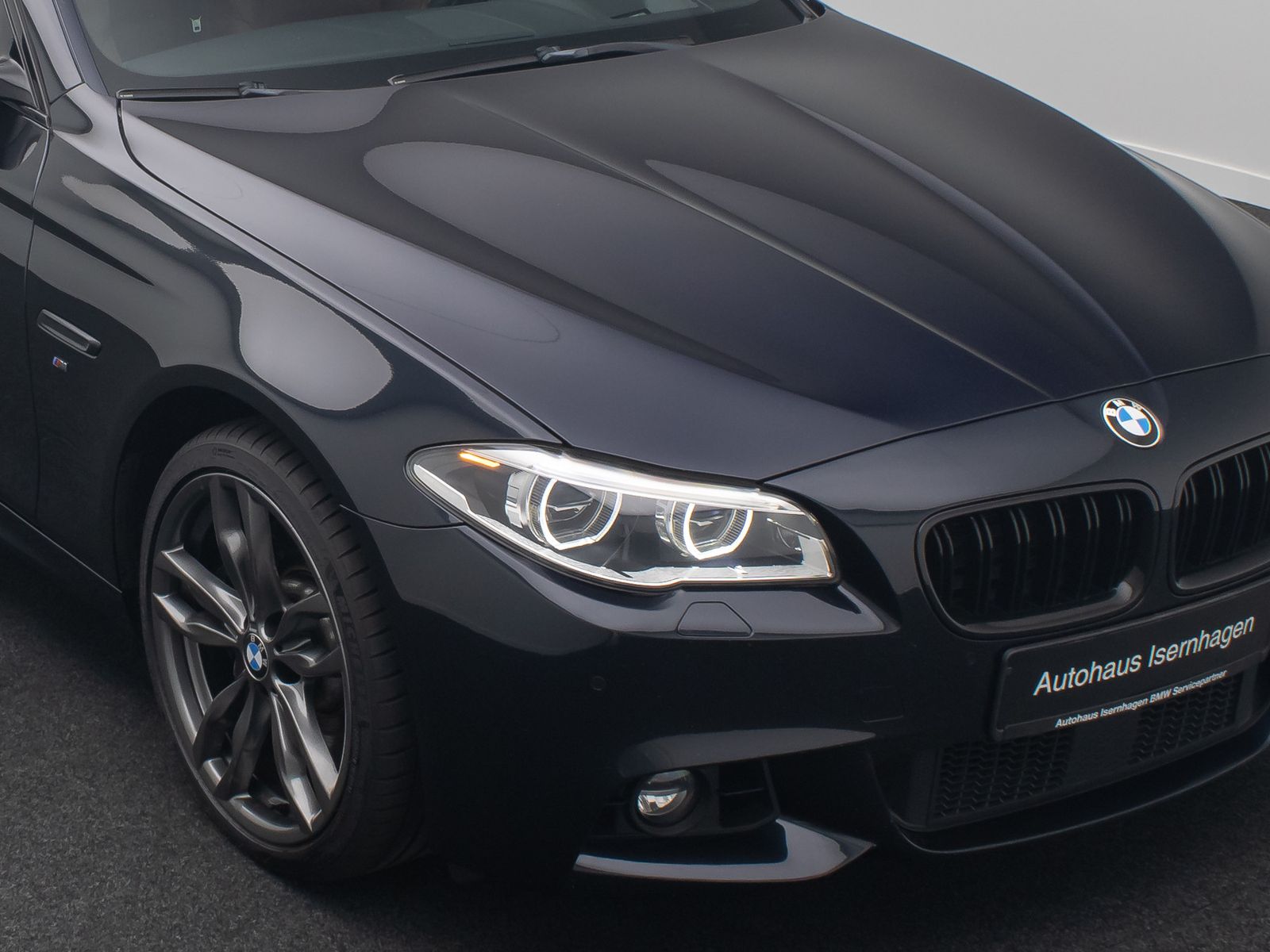 Fahrzeugabbildung BMW 550i xD M Sport HUD H/K Kamera GSD SoftCl 20Zoll