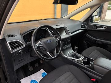 Ford Galaxy - 9