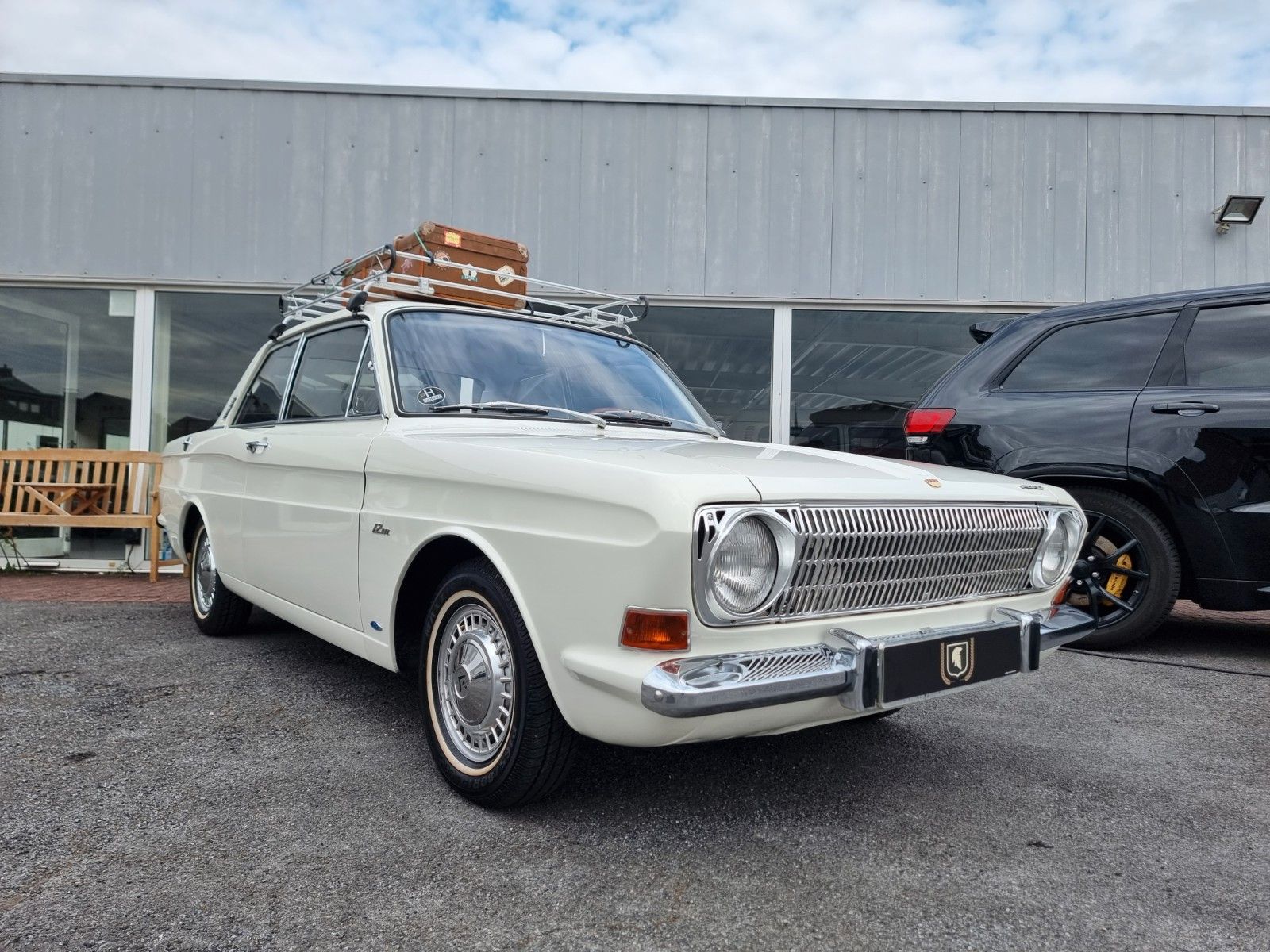 Fahrzeugabbildung Ford Taunus 12m P6/Einmalig schön+Kpl. restauriert