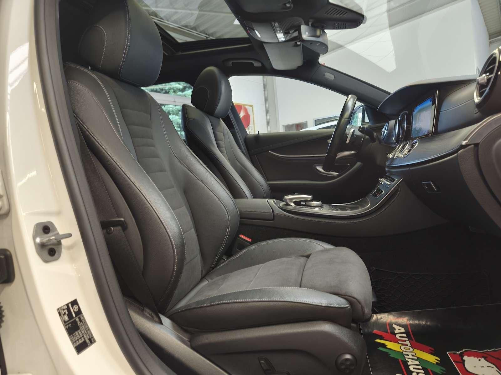 Fahrzeugabbildung Mercedes-Benz 300d AMG Line/Navi/S-Dach/Spur/DAB/Ahk 180 kW...