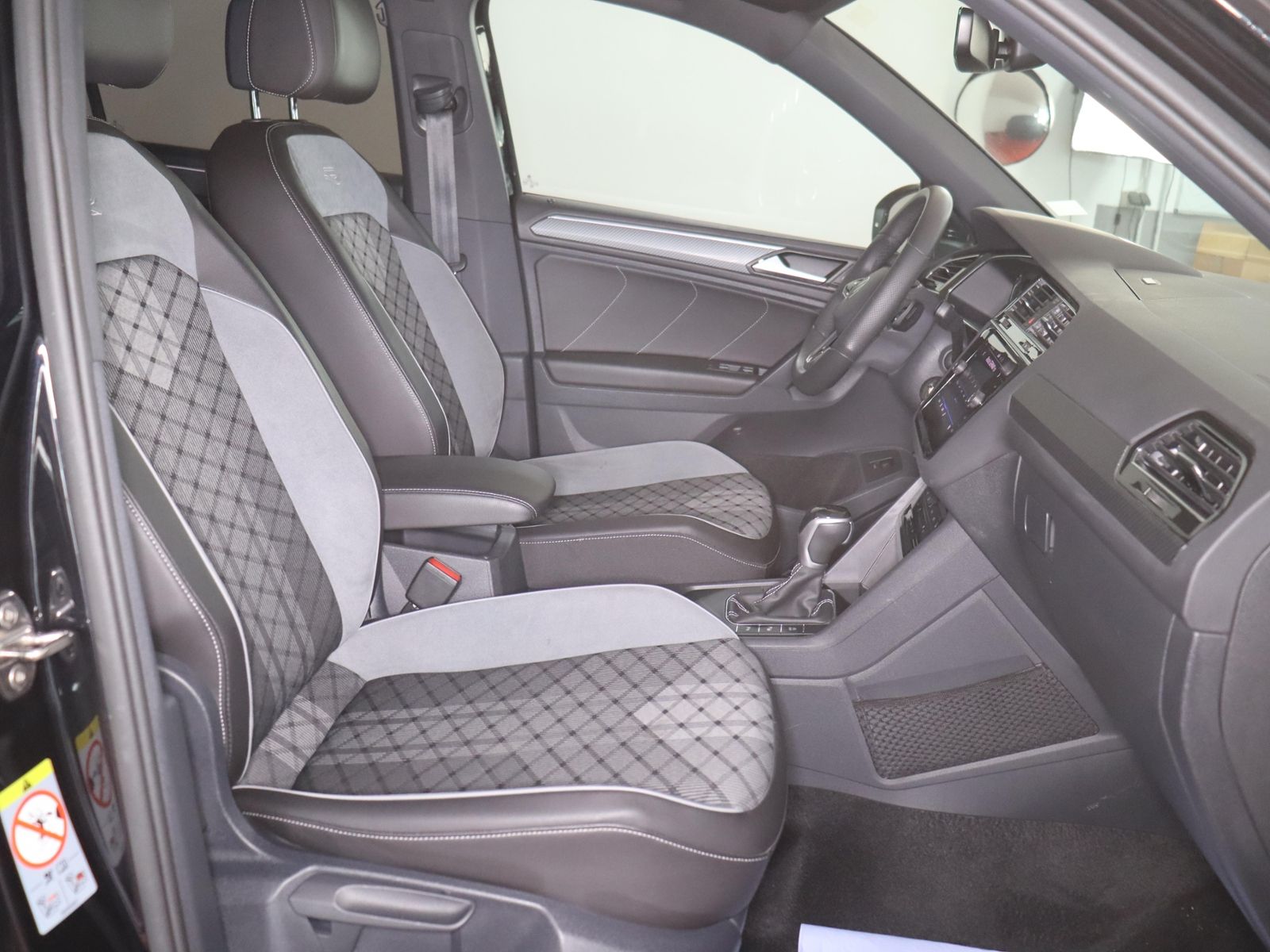 Volkswagen Tiguan R-Line Black Style 2.0TDI DSG 356,-ohne A foto 11