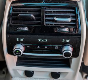 Fahrzeugabbildung BMW 530d Touring|LEDER|PANO|LED|NAVI|AMBIENTE