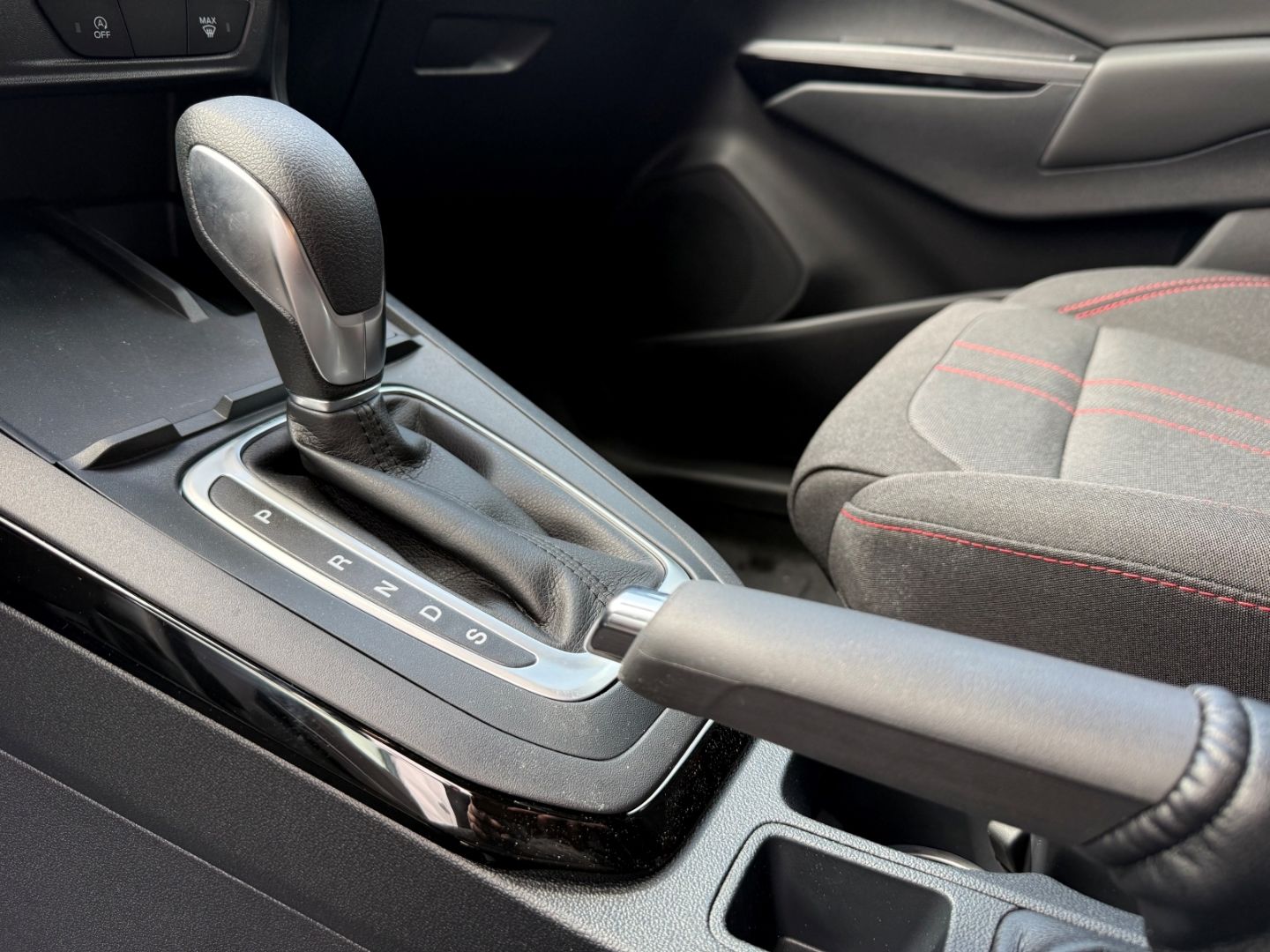 Fahrzeugabbildung Ford Puma ST-Line AHK Navi Digiki LED CarPlay 5JG GJR