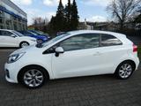 Kia Rio Dream Team*PDC*SHZ*KLIMA*ALU*TEMPOMAT* - gebrauchte Kia Rio aus dem Jahr 2016