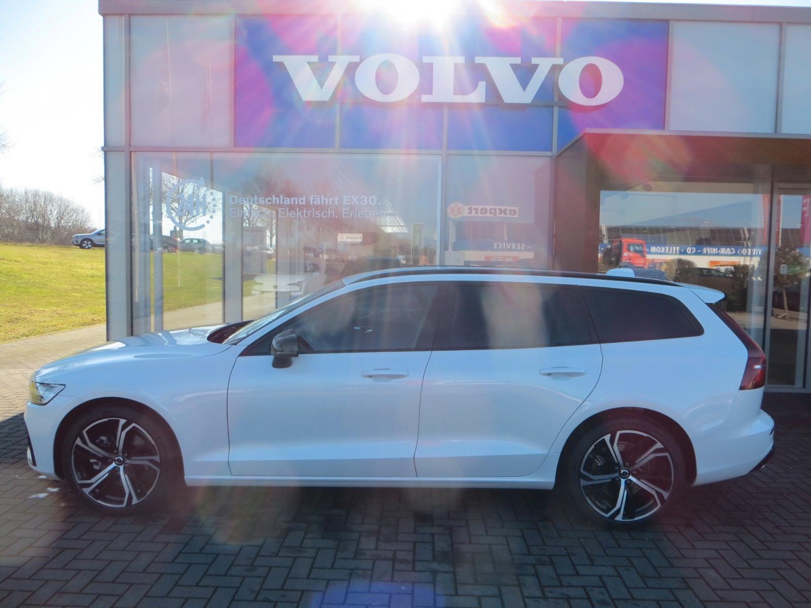 Volvo V60 B4 DCT Plus Dark