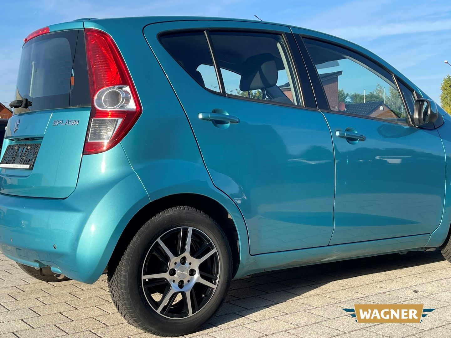 Fahrzeugabbildung Suzuki Splash Club Automatik Sitzheizung Klimaanlage