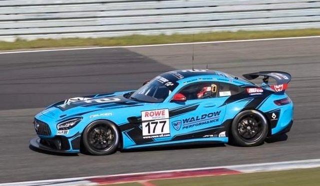 MERCEDES-BENZ AMG GT 4