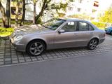 Mercedes-Benz E 320 AVANTGARDE Avantgarde - Mercedes-Benz E 320 aus 2003