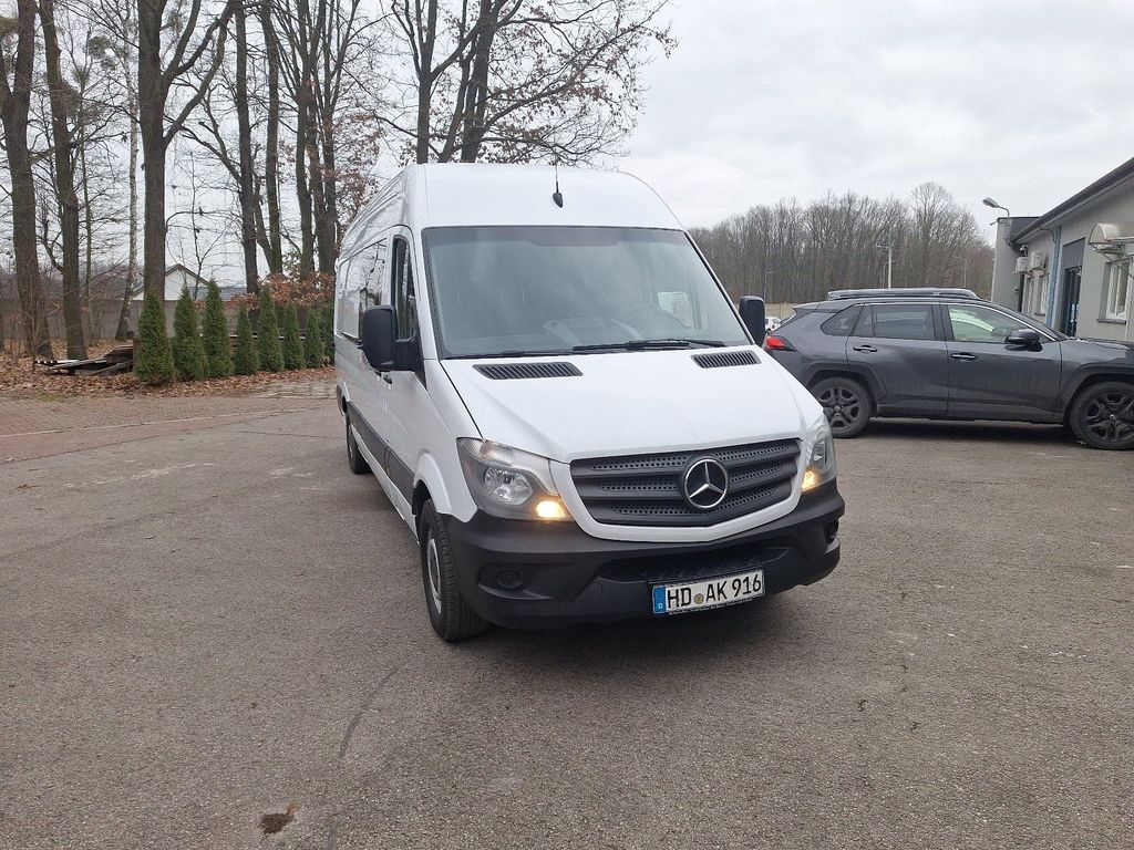 Image of Mercedes-Benz Sprinter