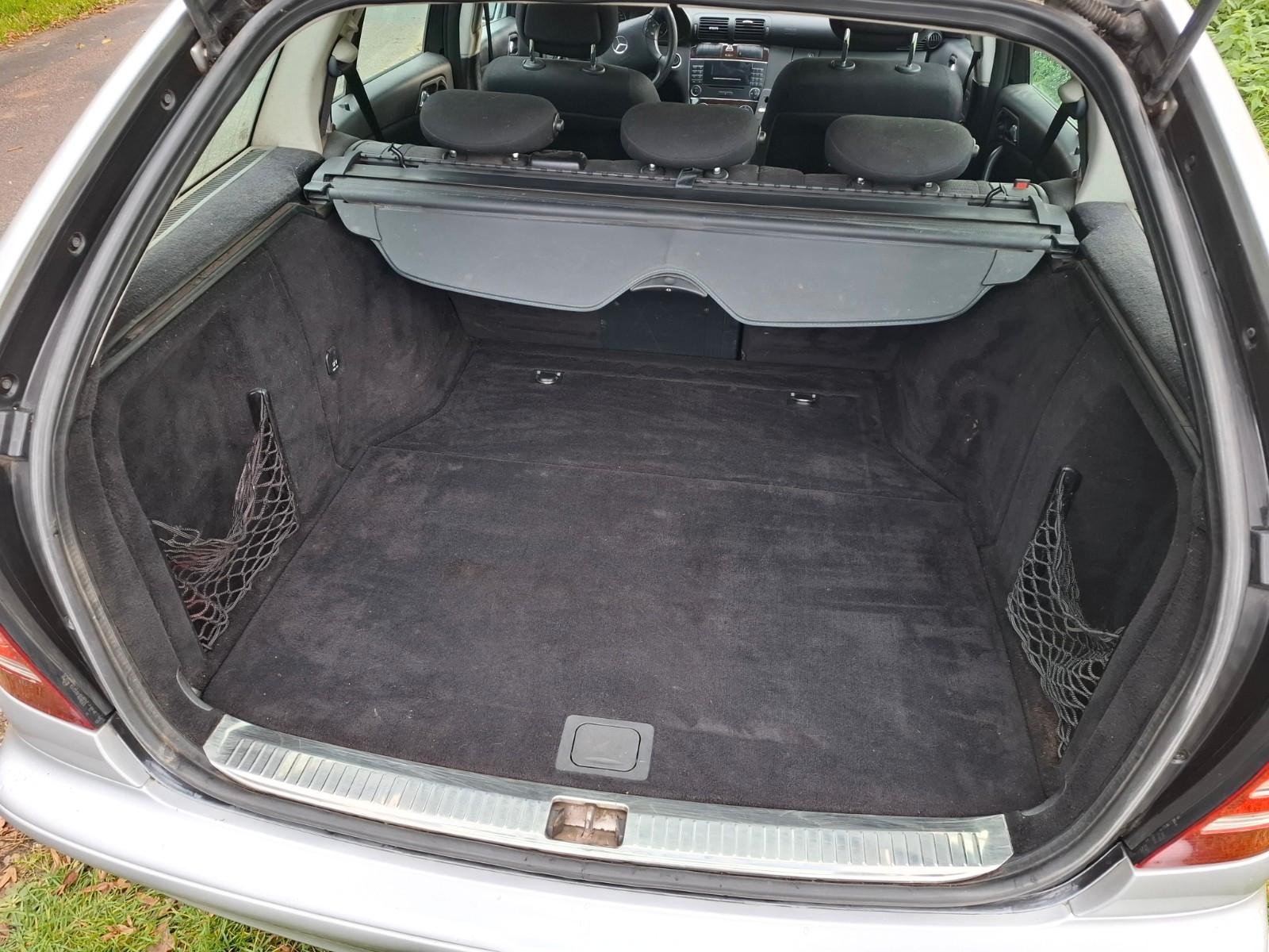 Mercedes-Benz C220 2005 — photo 10