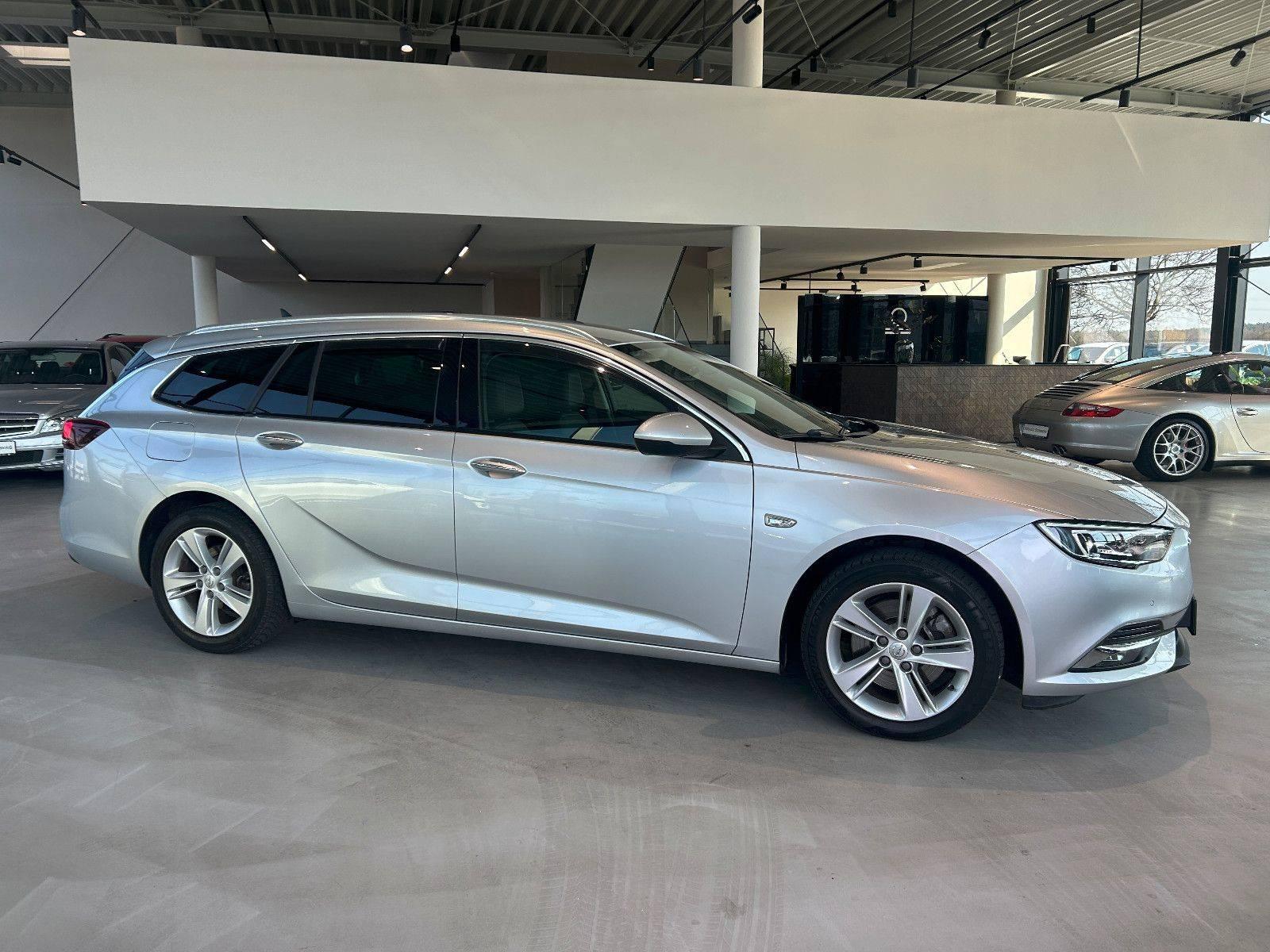 Opel Insignia AUTOMATIK+NAVIGATION+KAMERA+PDC+TEMPOM