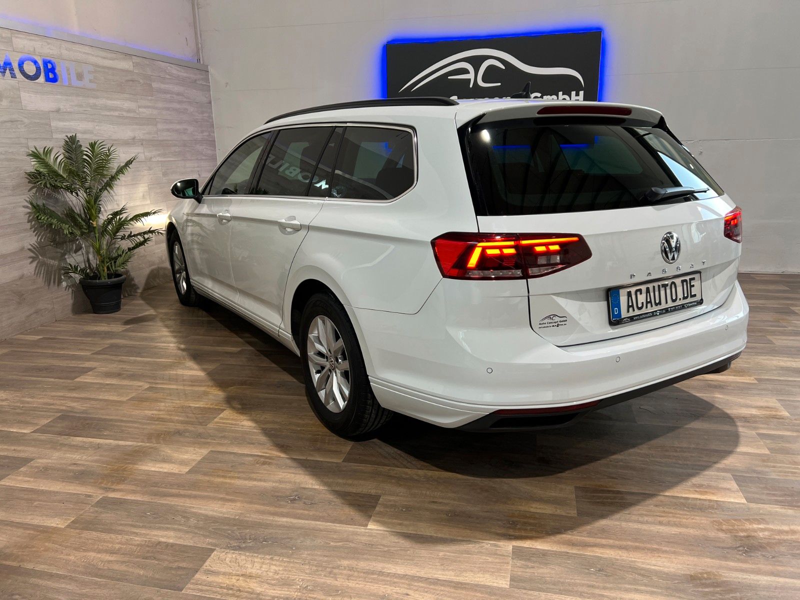 Fahrzeugabbildung Volkswagen Passat Variant Business 2,0TDI *NAVI*ASSiST*LED